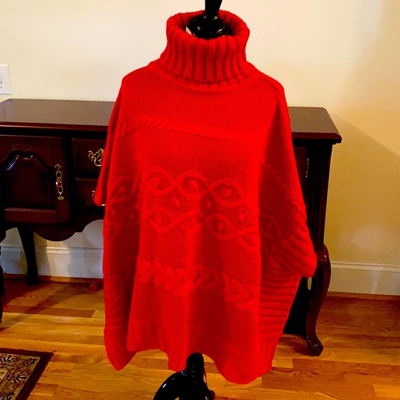 Sweater👚Poncho 💰NWT - Picture 1 of 6